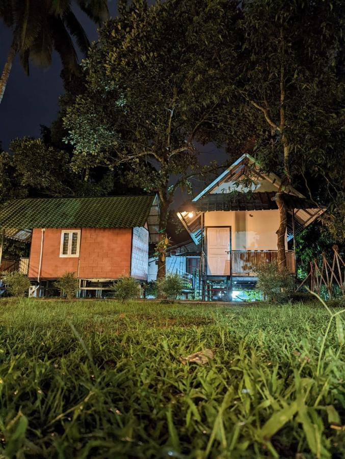 Hotel The Wayanad Club à Sultan Bathery Extérieur photo