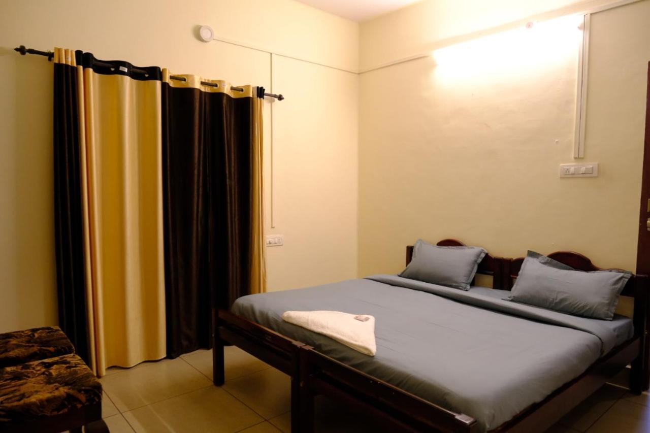 Hotel The Wayanad Club à Sultan Bathery Extérieur photo